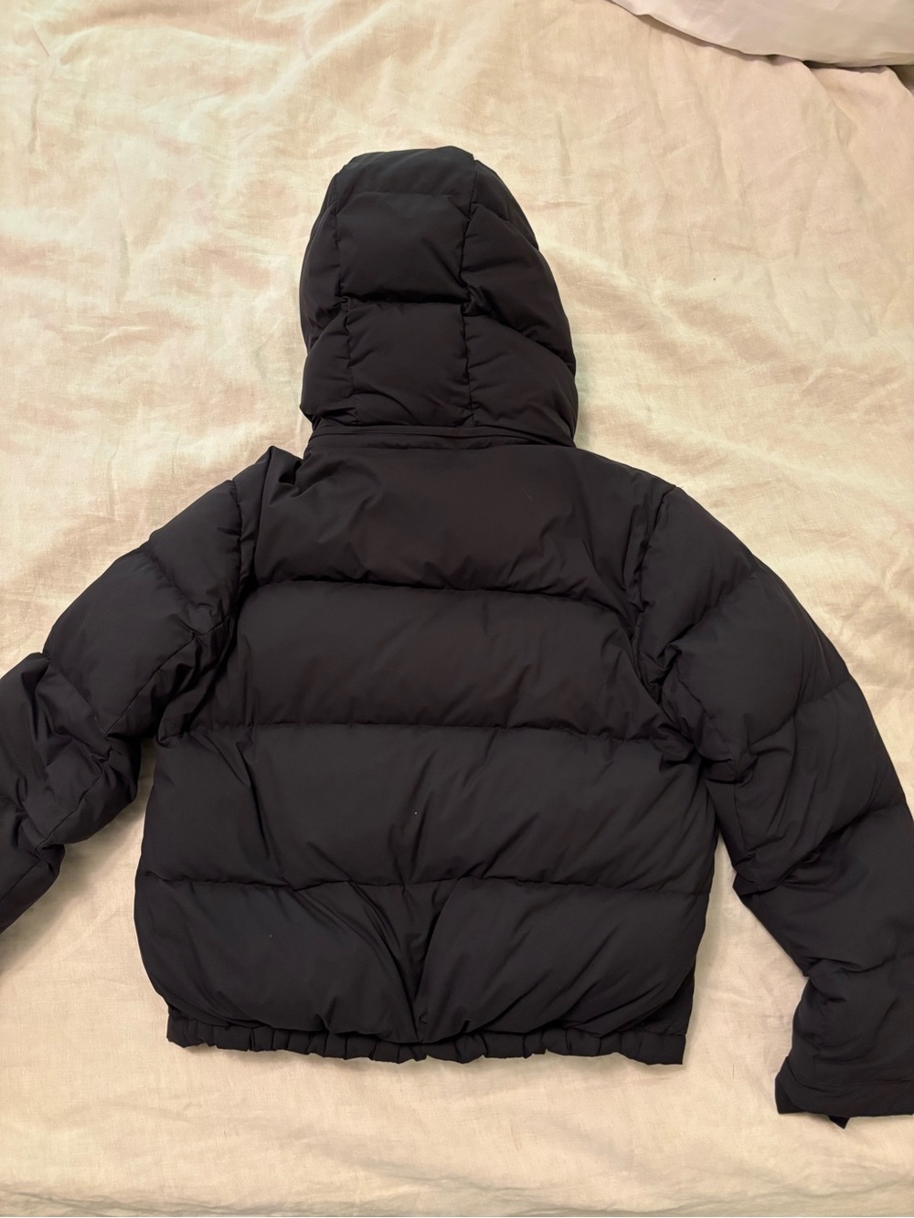 Aritzia Black Super Puff Jacket - Picture 2 of 7